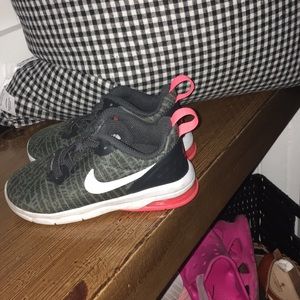Toddler girls Nike tennis shoes